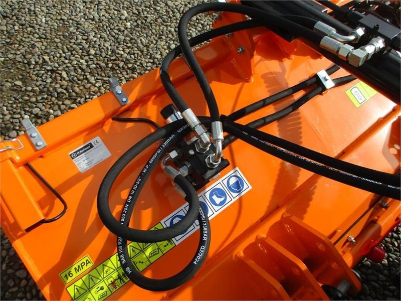 Sand/ Salt spreader for Municipal/ Special vehicle Limas SSP160 Selvlæssende og med lys: picture 10 Sand/ Salt spreader for Municipal/ Special vehicle Limas SSP160 Selvlæssende og med lys: picture 10