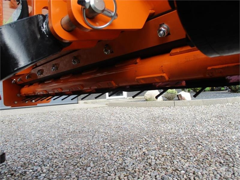 Sand/ Salt spreader for Municipal/ Special vehicle Limas SSP160 Selvlæssende og med lys: picture 7 Sand/ Salt spreader for Municipal/ Special vehicle Limas SSP160 Selvlæssende og med lys: picture 7