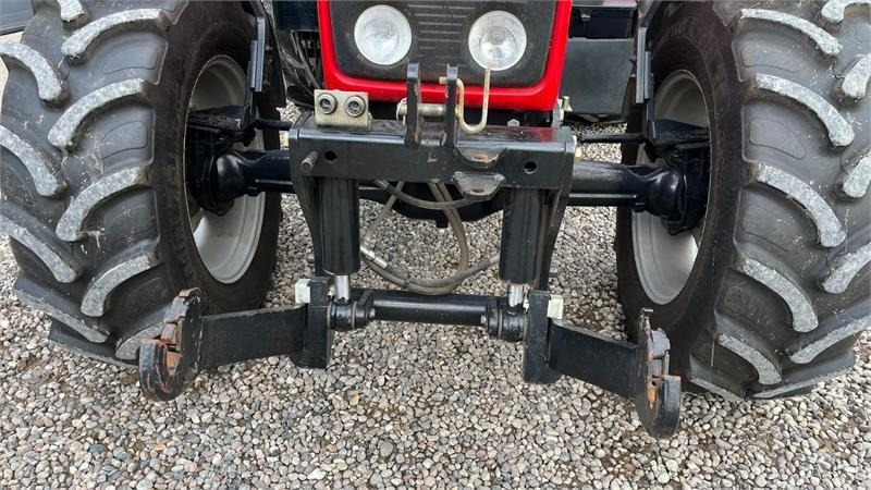 Massey Ferguson 5465 Med frontlift - Farm tractor: picture 4 Massey Ferguson 5465 Med frontlift - Farm tractor: picture 4