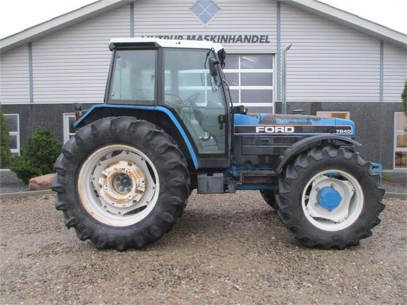 New Holland 7840 SLE, med rigtig god dæk montering og knap på  - Farm tractor: picture 2 New Holland 7840 SLE, med rigtig god dæk montering og knap på  - Farm tractor: picture 2