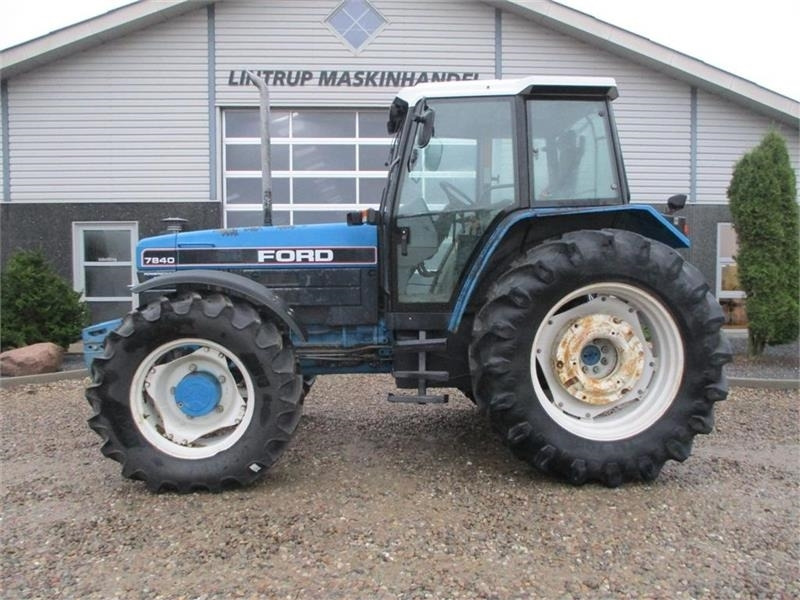 New Holland 7840 SLE, med rigtig god dæk montering og knap på  - Farm tractor: picture 1 New Holland 7840 SLE, med rigtig god dæk montering og knap på  - Farm tractor: picture 1