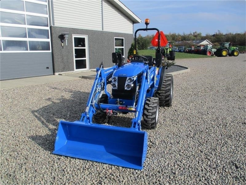 Solis 26 6+2 gearmaskine med Servostyrring og fuldhydrau - Municipal tractor: picture 4 Solis 26 6+2 gearmaskine med Servostyrring og fuldhydrau - Municipal tractor: picture 4