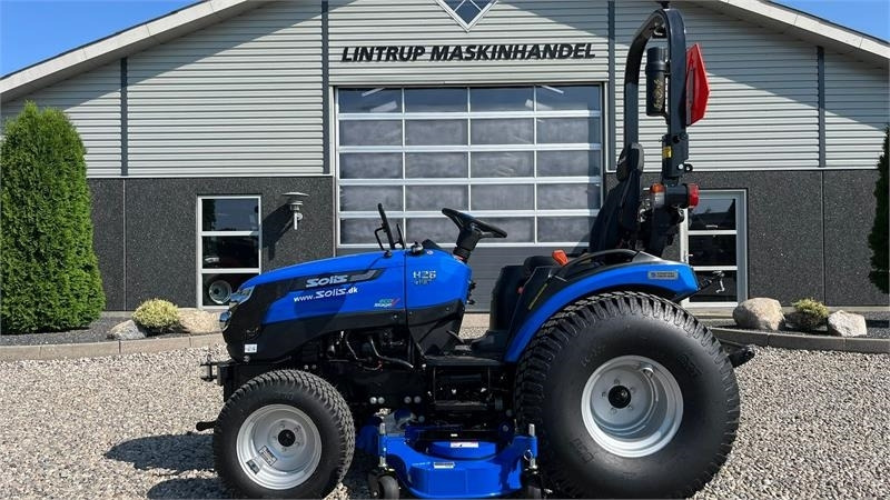 Solis 26 HST Hydrostat Turf hjul og klipperbord - Farm tractor: picture 1 Solis 26 HST Hydrostat Turf hjul og klipperbord - Farm tractor: picture 1