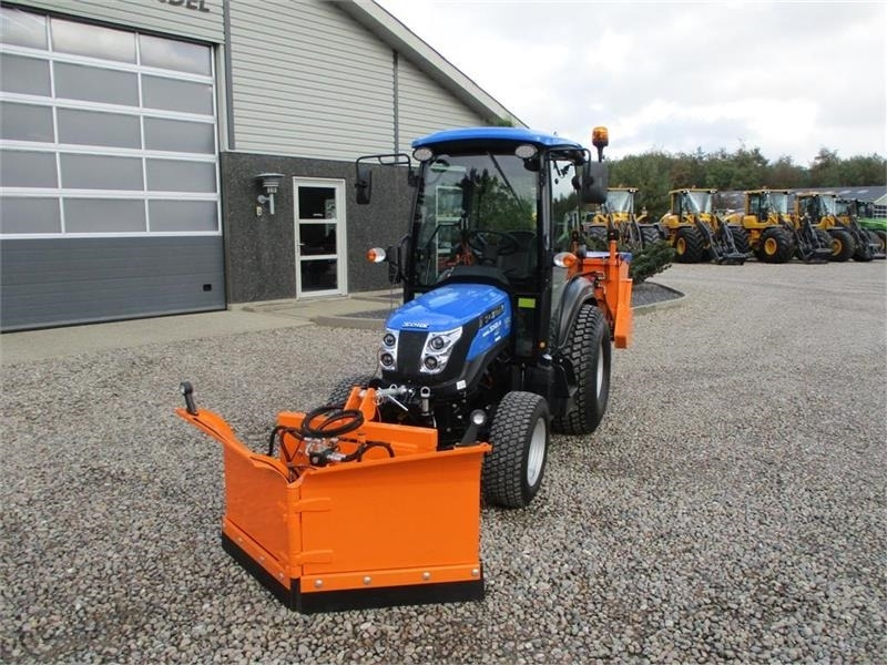 Solis 26 HST Snow Edition med frontlift, front PTO, Vari - Farm tractor: picture 2 Solis 26 HST Snow Edition med frontlift, front PTO, Vari - Farm tractor: picture 2