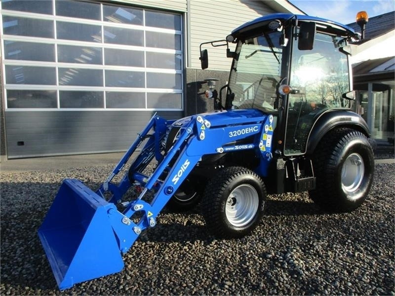 Solis H26 HST Med kabine, turf hjul og frontlæsser. - Municipal tractor: picture 4 Solis H26 HST Med kabine, turf hjul og frontlæsser. - Municipal tractor: picture 4