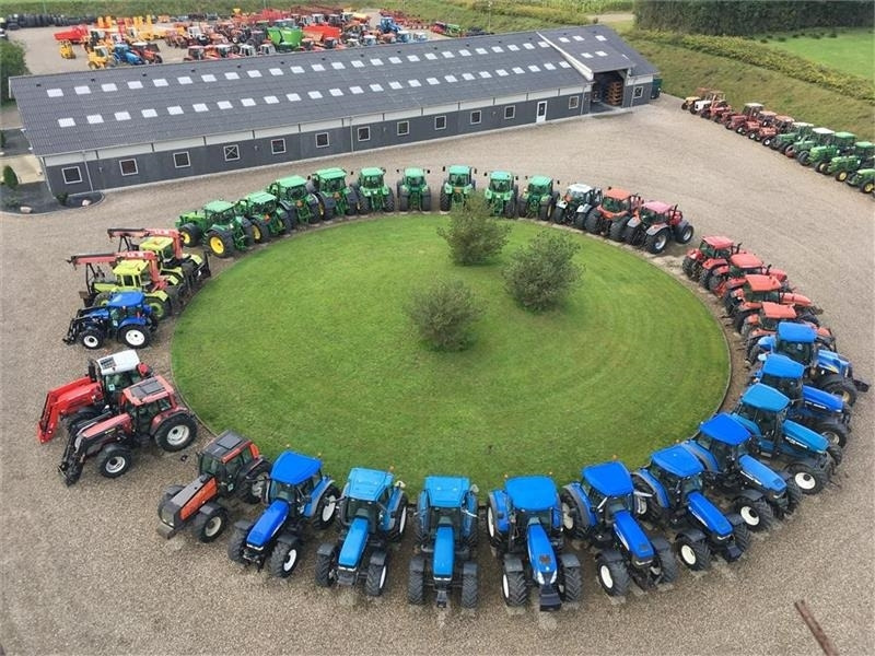 Solis S26 Shuttle XL 9x9 med store brede Turf hjul på ti - Municipal tractor: picture 3 Solis S26 Shuttle XL 9x9 med store brede Turf hjul på ti - Municipal tractor: picture 3