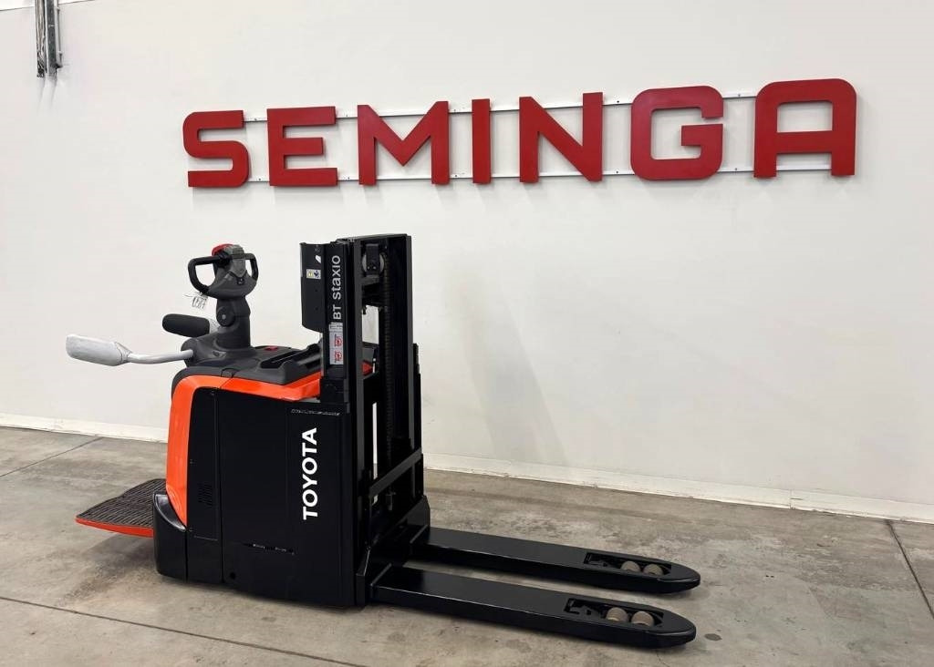Forklift Toyota 10587 SPE200DN: picture 1
