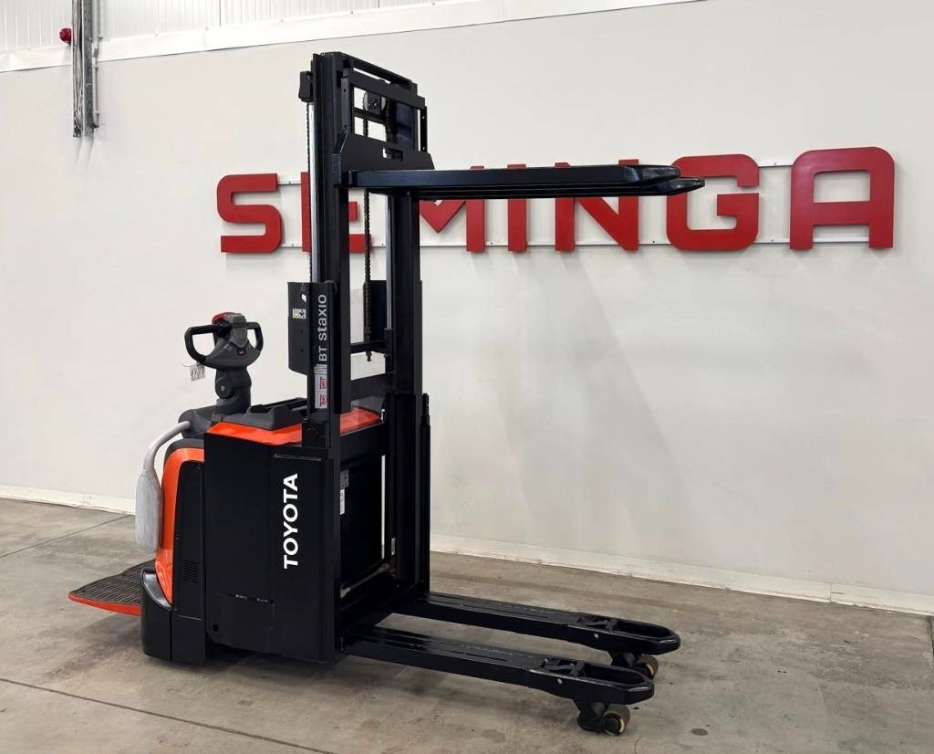 Toyota 10587 SPE200DN - Forklift: picture 4 Toyota 10587 SPE200DN - Forklift: picture 4
