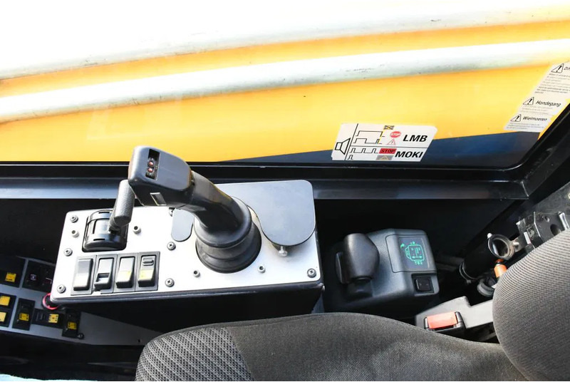 Demag AC60 CITY CLASS! Double cab!!8X8!! on lease Demag AC60 CITY CLASS! Double cab!!8X8!!: picture 9