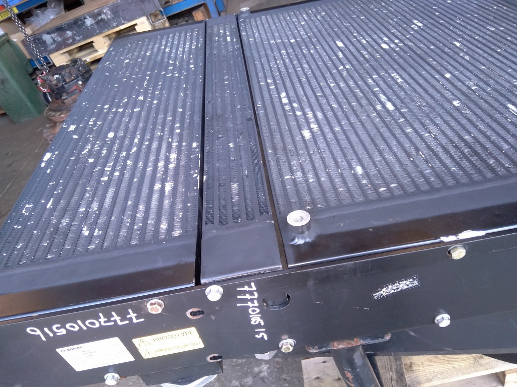 Bomag BM1000-35 - - Oil cooler for Construction machinery: picture 1 Bomag BM1000-35 - - Oil cooler for Construction machinery: picture 1