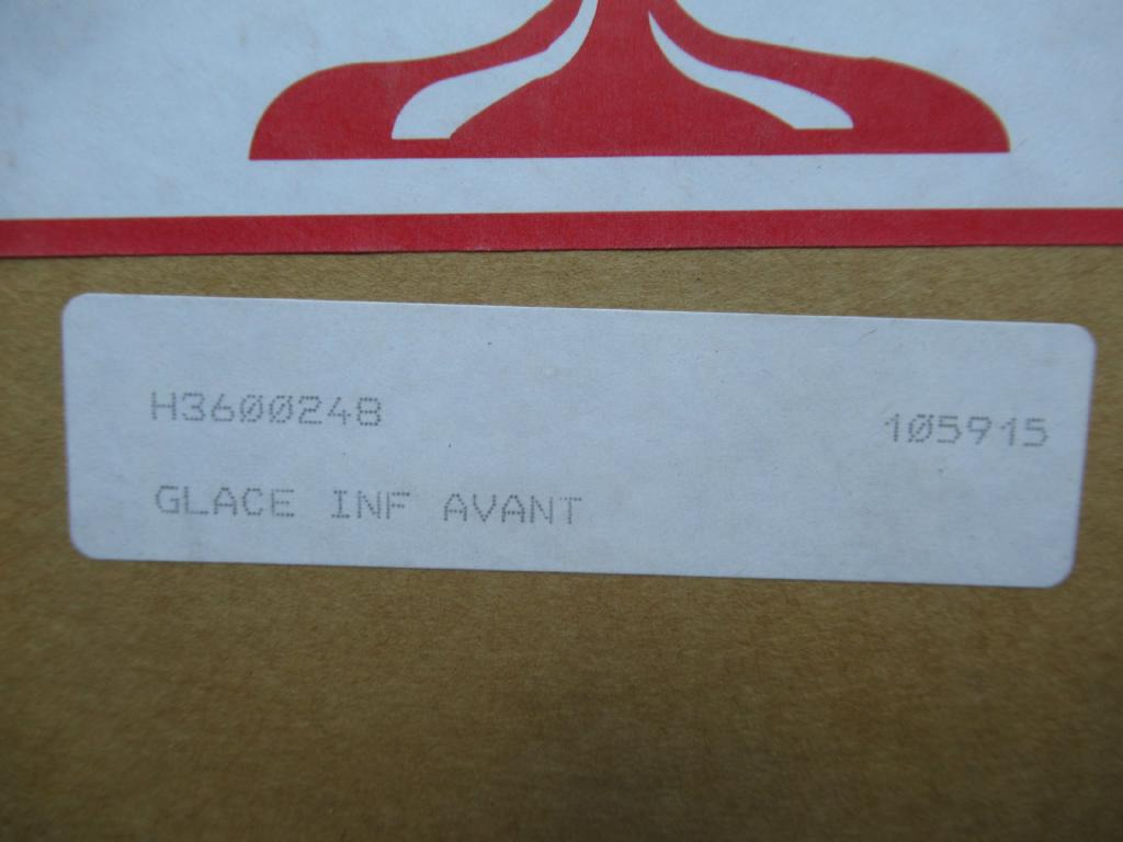 CNH 3600248 - - Window and parts for Construction machinery: picture 3 CNH 3600248 - - Window and parts for Construction machinery: picture 3
