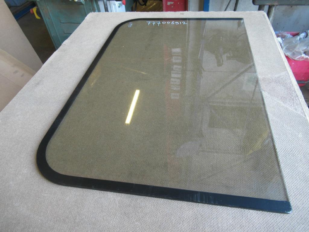 CNH 3600248 - - Window and parts for Construction machinery: picture 2 CNH 3600248 - - Window and parts for Construction machinery: picture 2