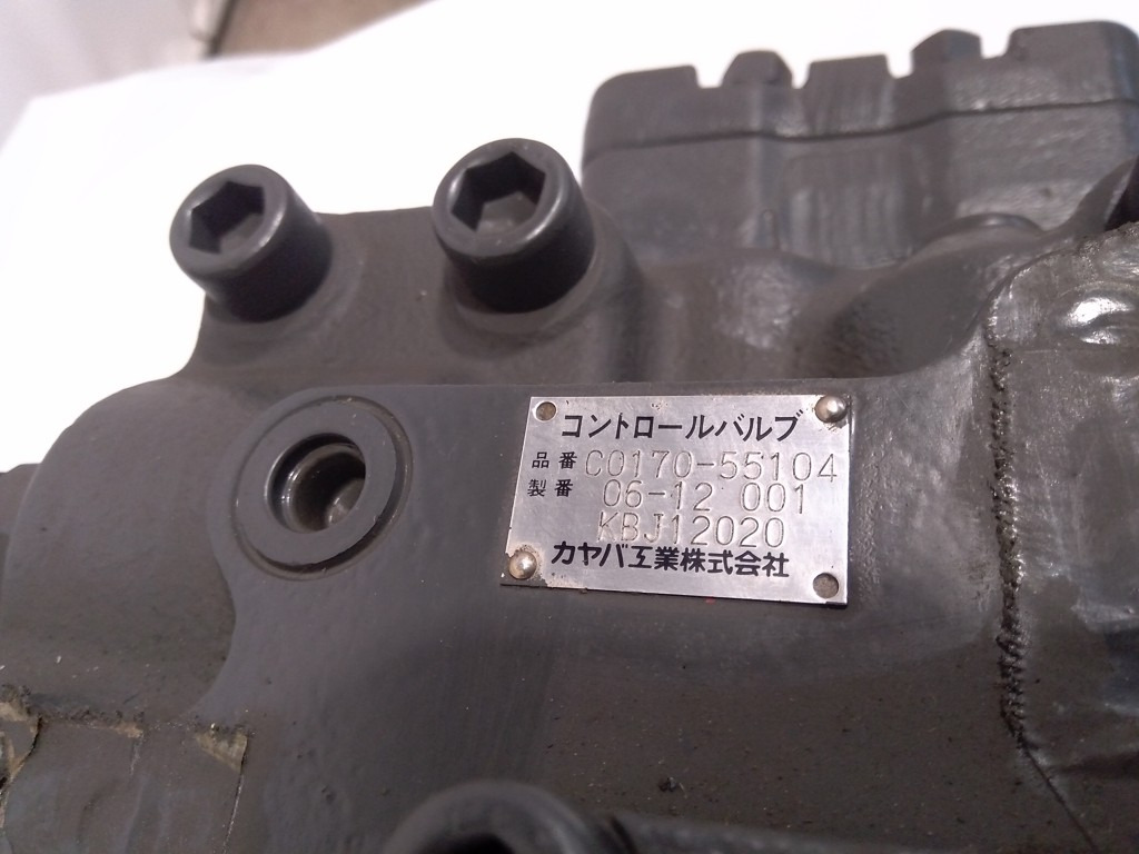 Case KBJ12021 - Hydraulic valve for Construction machinery: picture 1 Case KBJ12021 - Hydraulic valve for Construction machinery: picture 1