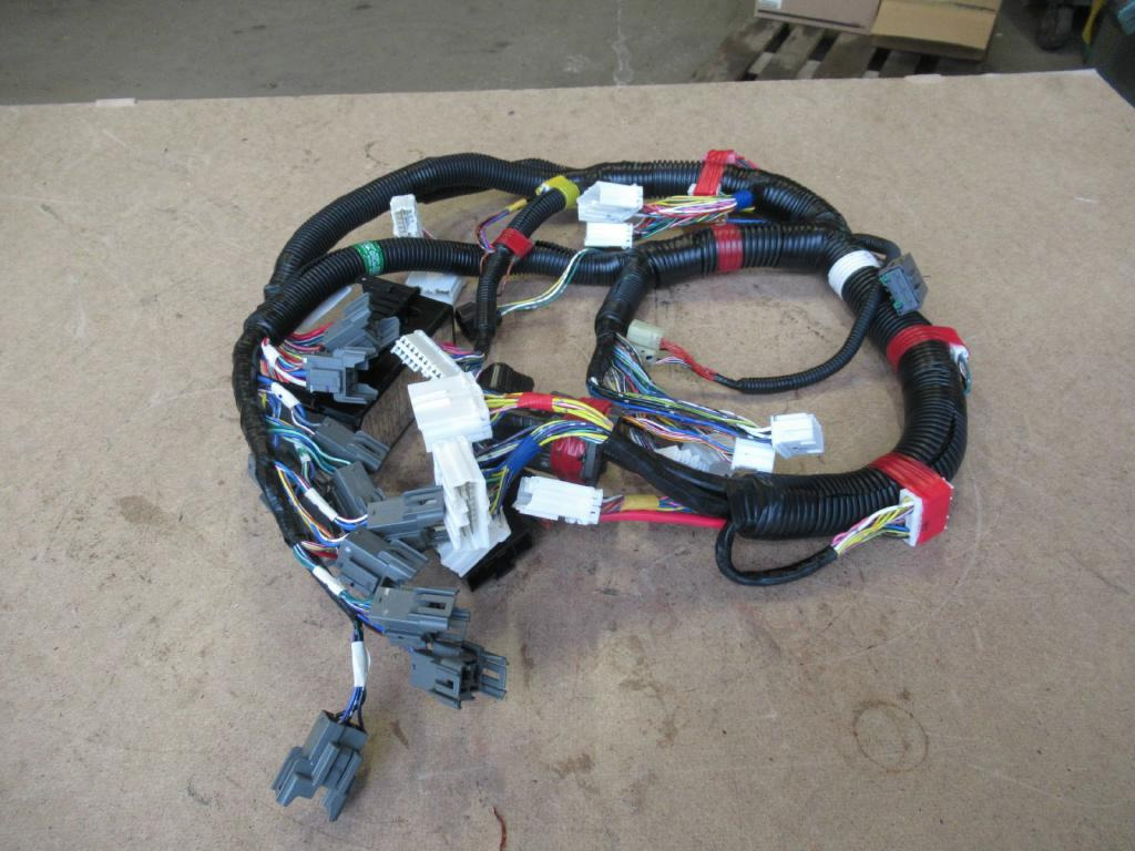 Case KHR28900 - Cables/ Wire harness for Construction machinery: picture 1 Case KHR28900 - Cables/ Wire harness for Construction machinery: picture 1