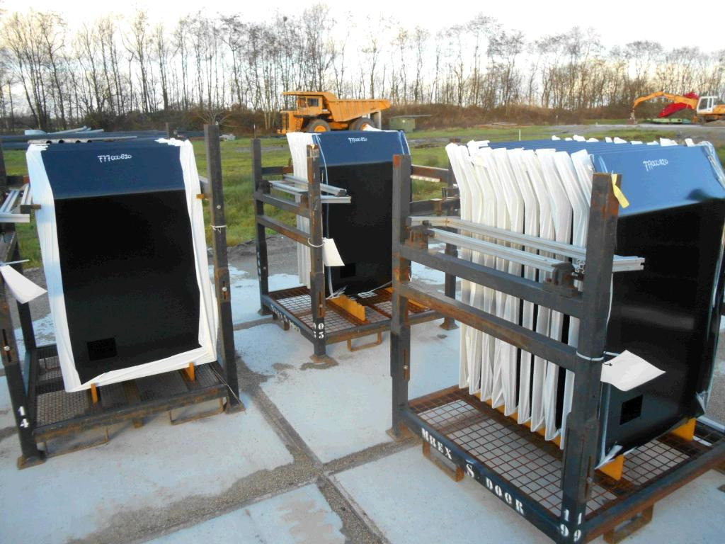 Caterpillar 3040051 - - Door and parts for Construction machinery: picture 1 Caterpillar 3040051 - - Door and parts for Construction machinery: picture 1