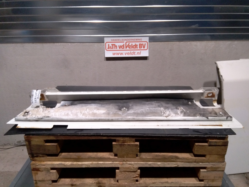 Caterpillar 336EL - - Door and parts for Construction machinery: picture 3 Caterpillar 336EL - - Door and parts for Construction machinery: picture 3