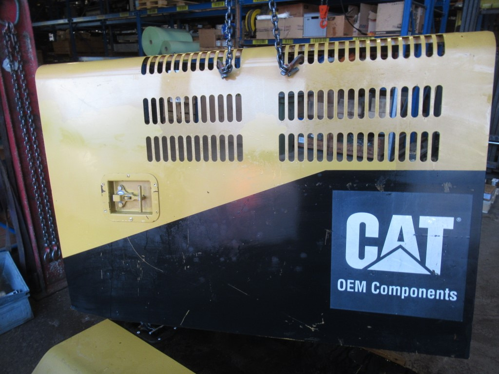 Caterpillar 336FL - - Door and parts for Construction machinery: picture 1 Caterpillar 336FL - - Door and parts for Construction machinery: picture 1