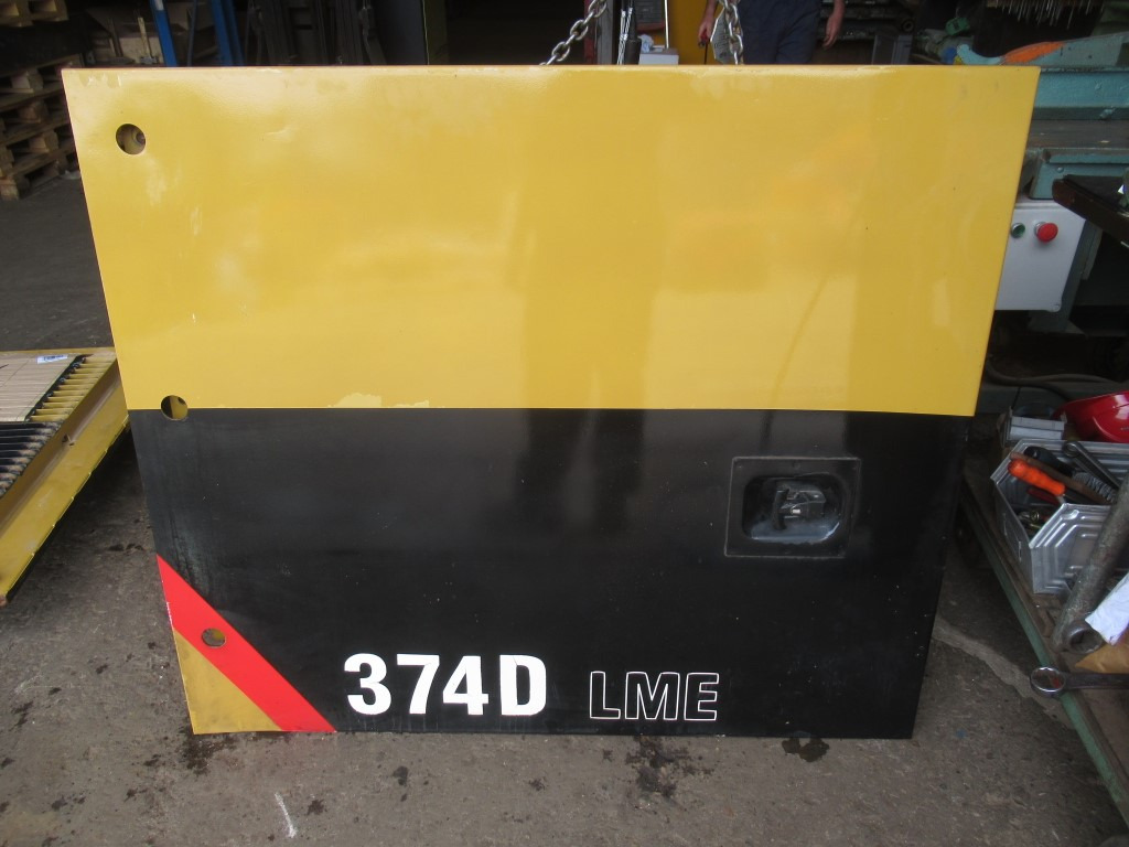 Caterpillar 374D - - Door and parts for Construction machinery: picture 1 Caterpillar 374D - - Door and parts for Construction machinery: picture 1