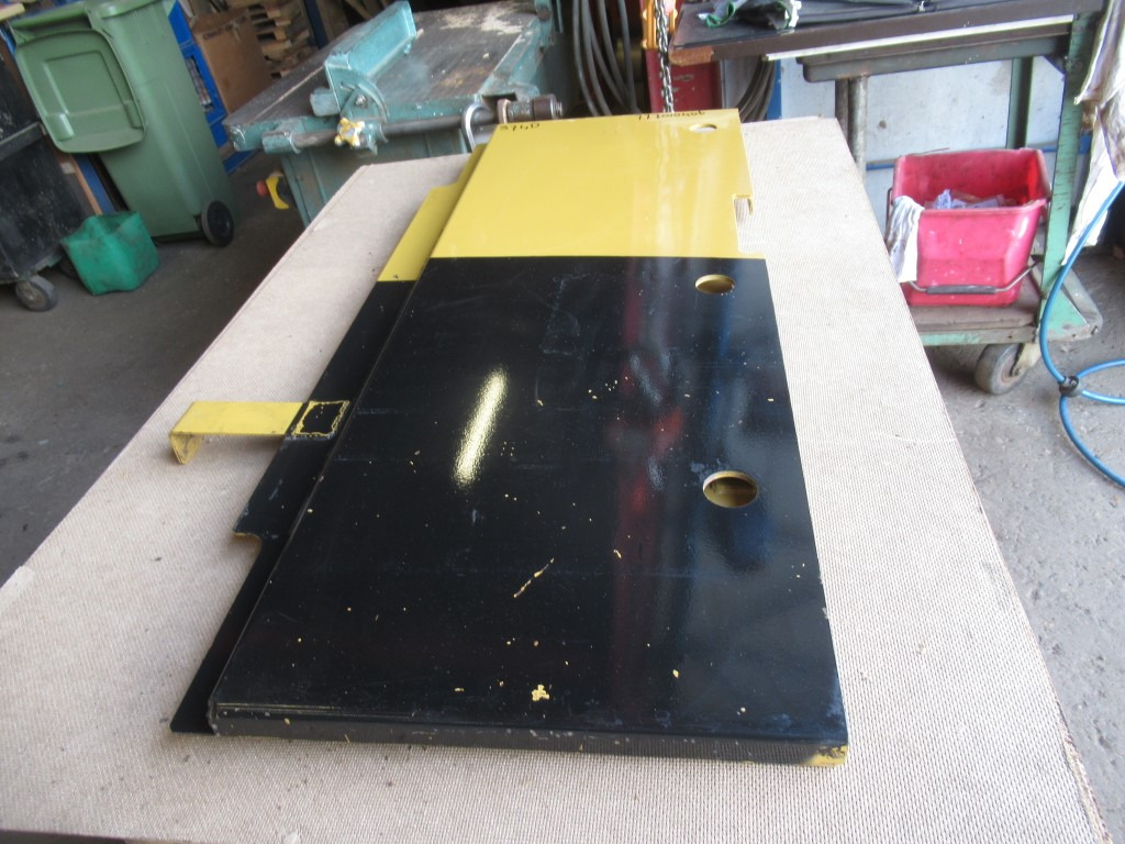 Caterpillar 374D - - Door and parts for Construction machinery: picture 2 Caterpillar 374D - - Door and parts for Construction machinery: picture 2