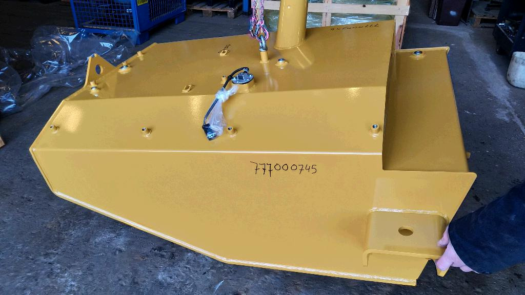 Caterpillar 4362430 - Fuel tank for Construction machinery: picture 5 Caterpillar 4362430 - Fuel tank for Construction machinery: picture 5