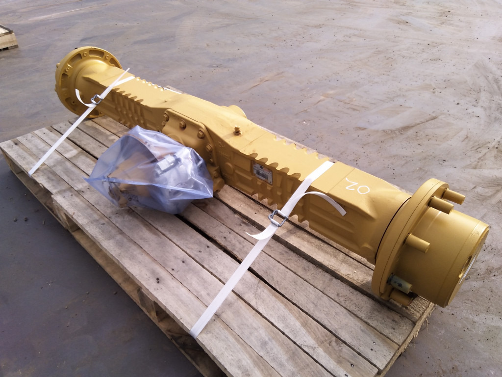 Caterpillar 4454602 - Front axle for Construction machinery: picture 3 Caterpillar 4454602 - Front axle for Construction machinery: picture 3