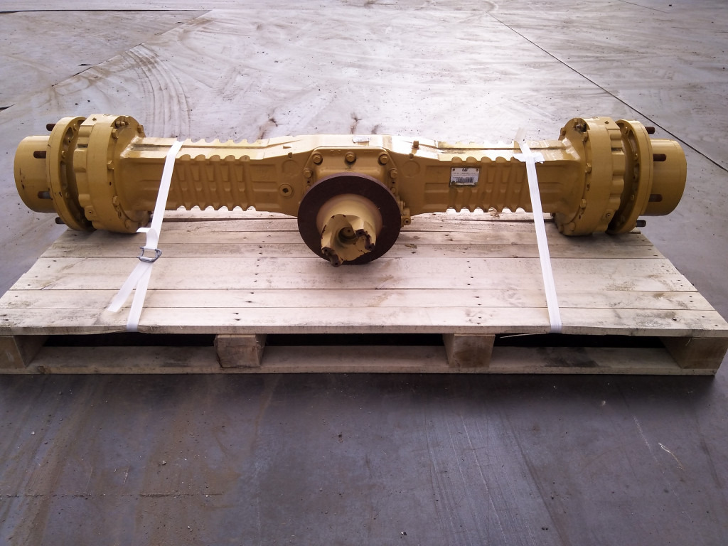 Caterpillar 4454603 - Front axle for Construction machinery: picture 1 Caterpillar 4454603 - Front axle for Construction machinery: picture 1
