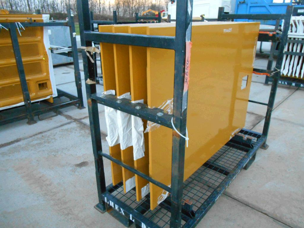 Caterpillar - Door and parts for Construction machinery: picture 4 Caterpillar - Door and parts for Construction machinery: picture 4