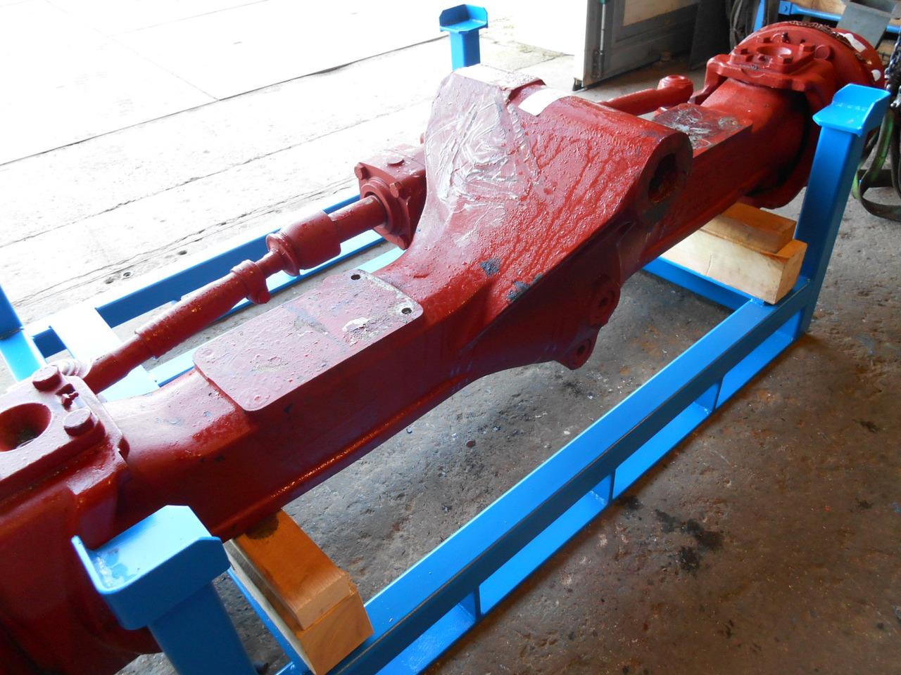 Doosan 1001040123 - 4472074052 - Front axle for Construction machinery: picture 3 Doosan 1001040123 - 4472074052 - Front axle for Construction machinery: picture 3