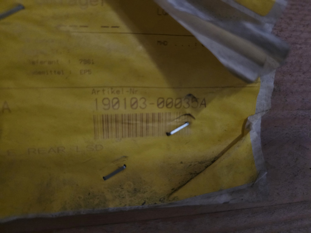 Doosan 190103-00035a - 190103-00035A - Axle and parts: picture 1 Doosan 190103-00035a - 190103-00035A - Axle and parts: picture 1