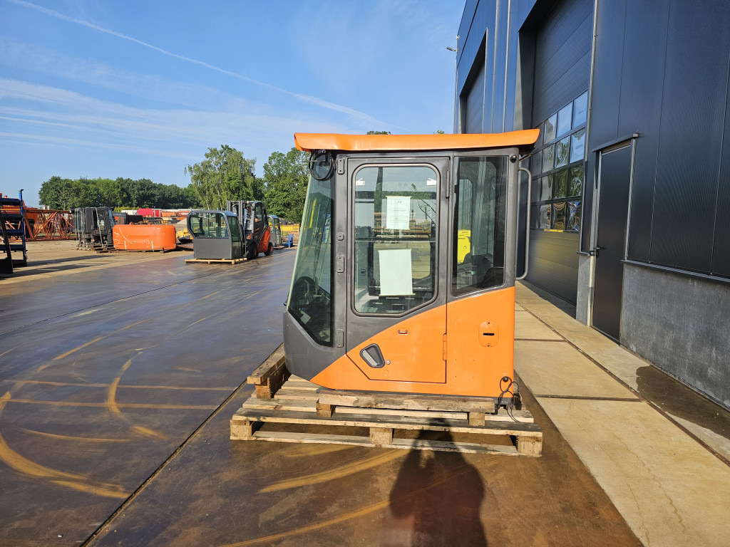 New Cab for Construction machinery Doosan 220101-00229T: picture 9