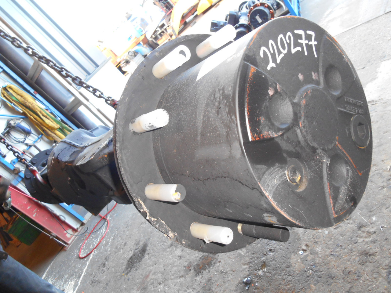 Doosan 22119422A - Front axle for Construction machinery: picture 1 Doosan 22119422A - Front axle for Construction machinery: picture 1