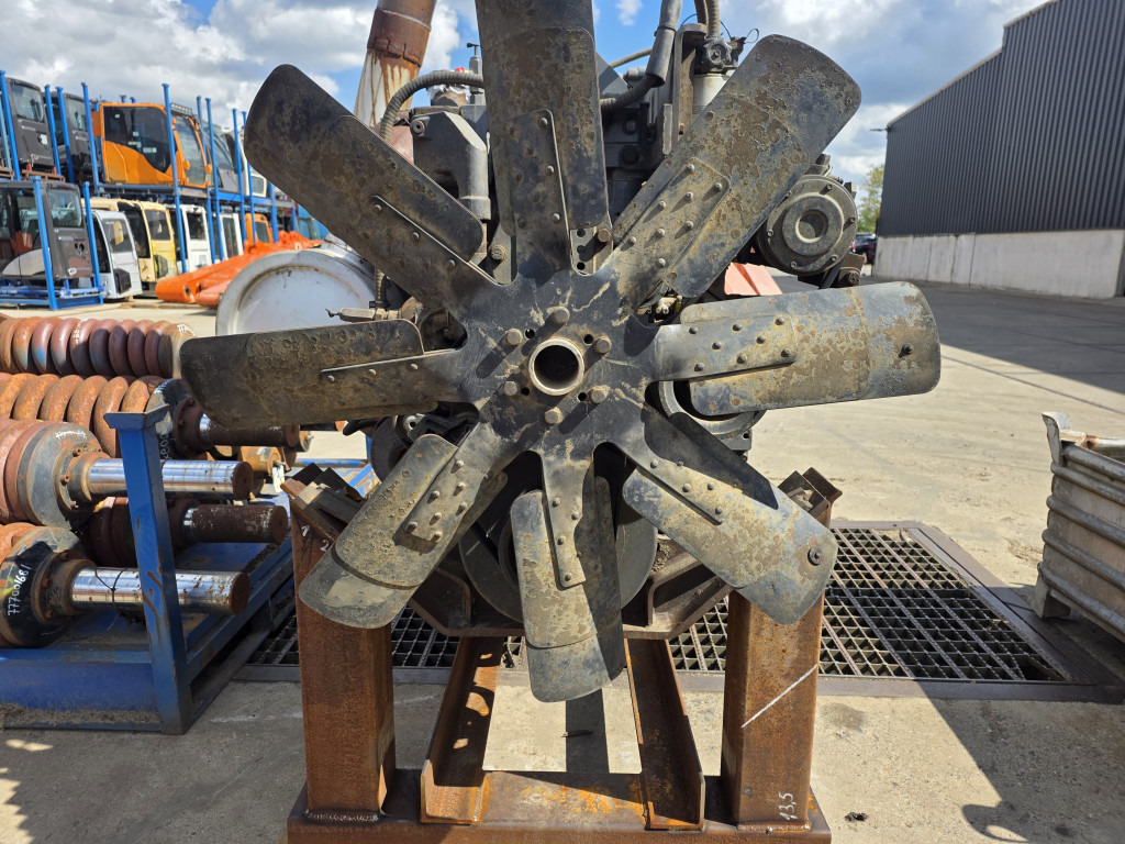 Hitachi N14C - Engine for Construction machinery: picture 4 Hitachi N14C - Engine for Construction machinery: picture 4