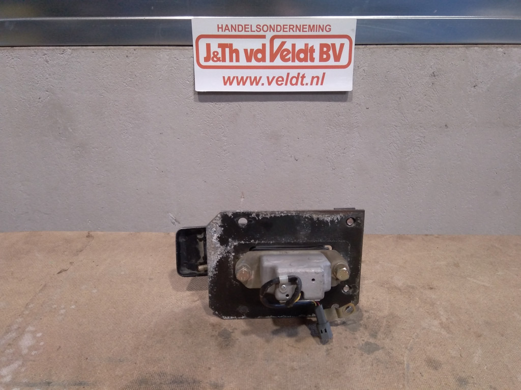 Hitachi ZX140W-3 - - Pedal for Construction machinery: picture 3 Hitachi ZX140W-3 - - Pedal for Construction machinery: picture 3