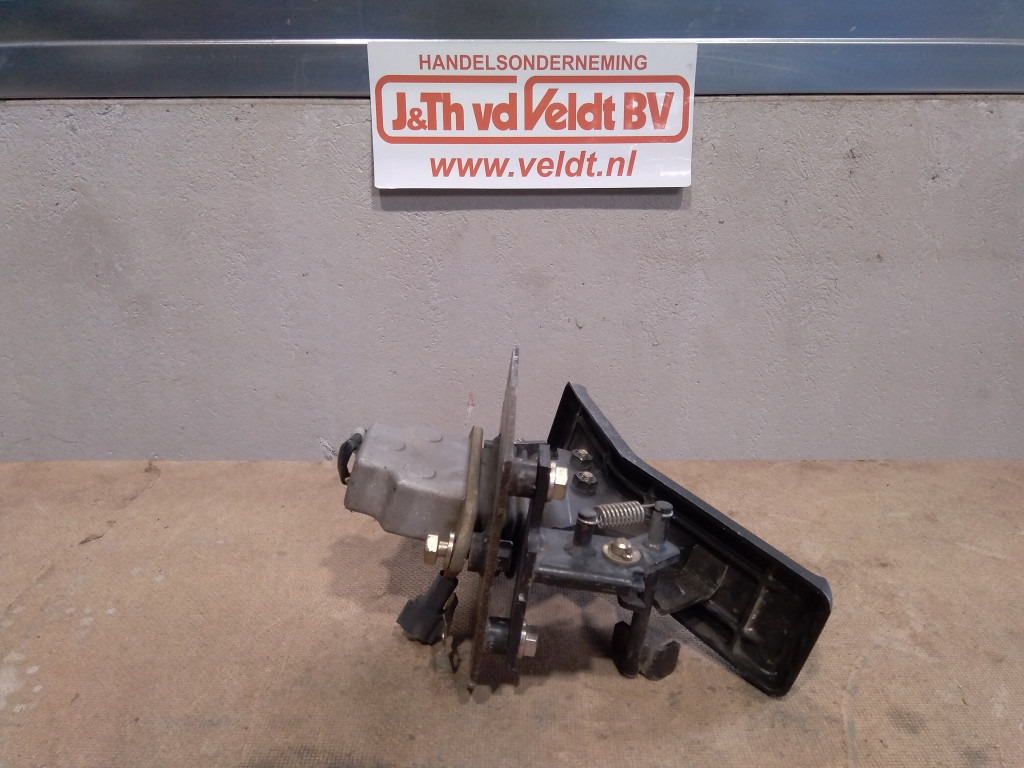 Hitachi ZX140W-3 - - Pedal for Construction machinery: picture 4 Hitachi ZX140W-3 - - Pedal for Construction machinery: picture 4