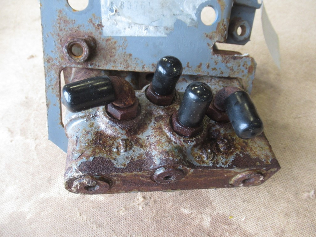 Hitachi ZX650LCH - - Pedal for Construction machinery: picture 3 Hitachi ZX650LCH - - Pedal for Construction machinery: picture 3