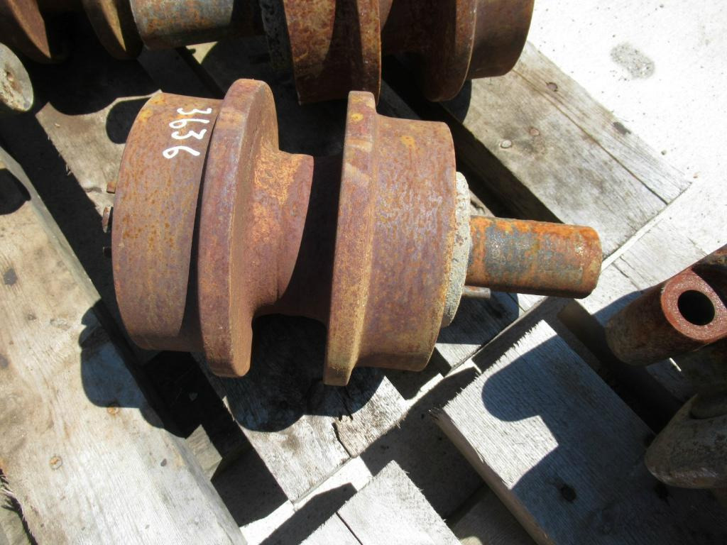 Hyundai 81E7-00521 - Track roller for Construction machinery: picture 1 Hyundai 81E7-00521 - Track roller for Construction machinery: picture 1