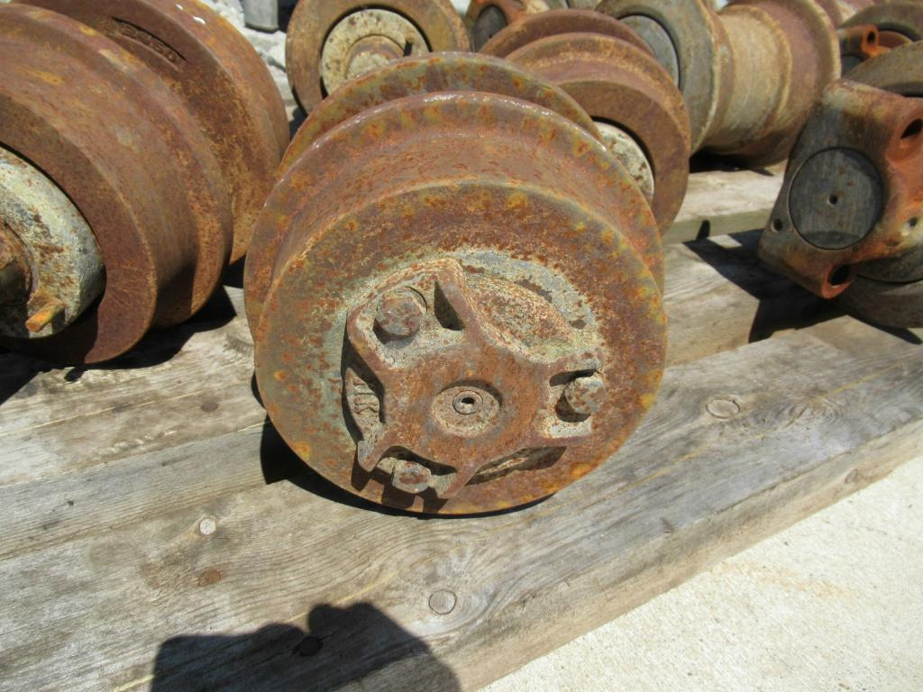 Hyundai 81E7-00521 - Track roller for Construction machinery: picture 2 Hyundai 81E7-00521 - Track roller for Construction machinery: picture 2