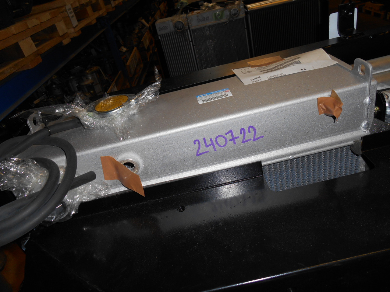 Kobelco LS05P00039F1 - LS05P00039F3 - Radiator for Construction machinery: picture 2 Kobelco LS05P00039F1 - LS05P00039F3 - Radiator for Construction machinery: picture 2