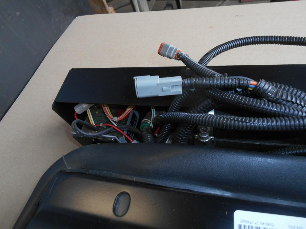 New Holland 73327303 - - Seat for Construction machinery: picture 5 New Holland 73327303 - - Seat for Construction machinery: picture 5