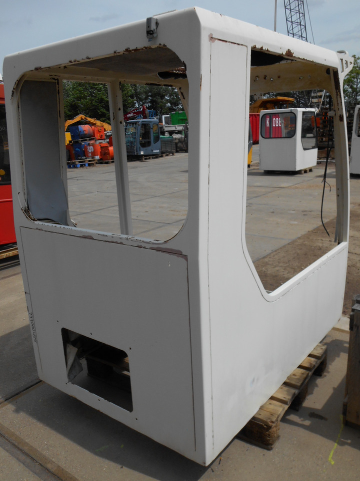 O&K Terex - Cab for Construction machinery: picture 3 O&K Terex - Cab for Construction machinery: picture 3