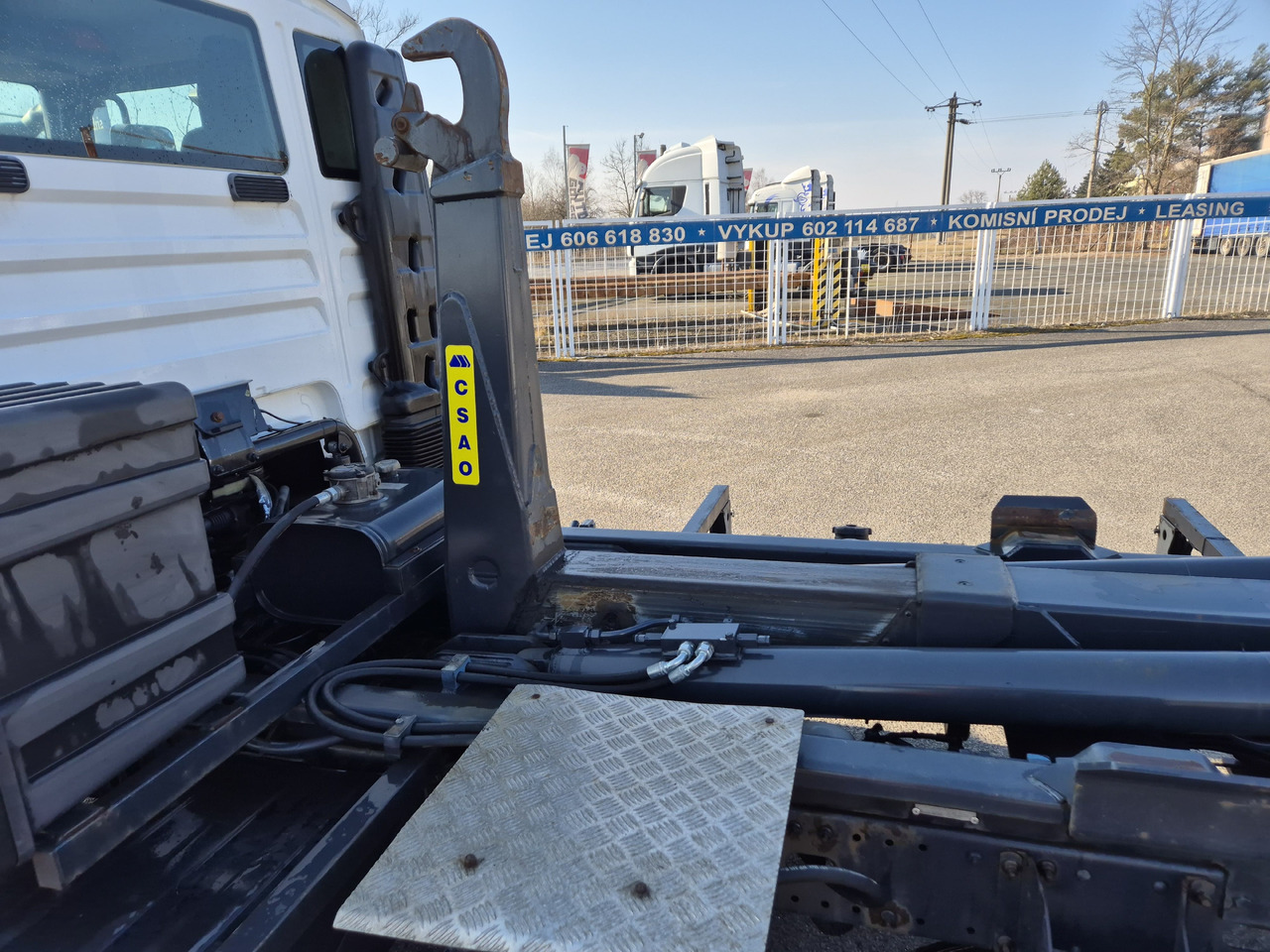 Hook lift truck for transportation of containers MAN TGL 12.180: picture 8