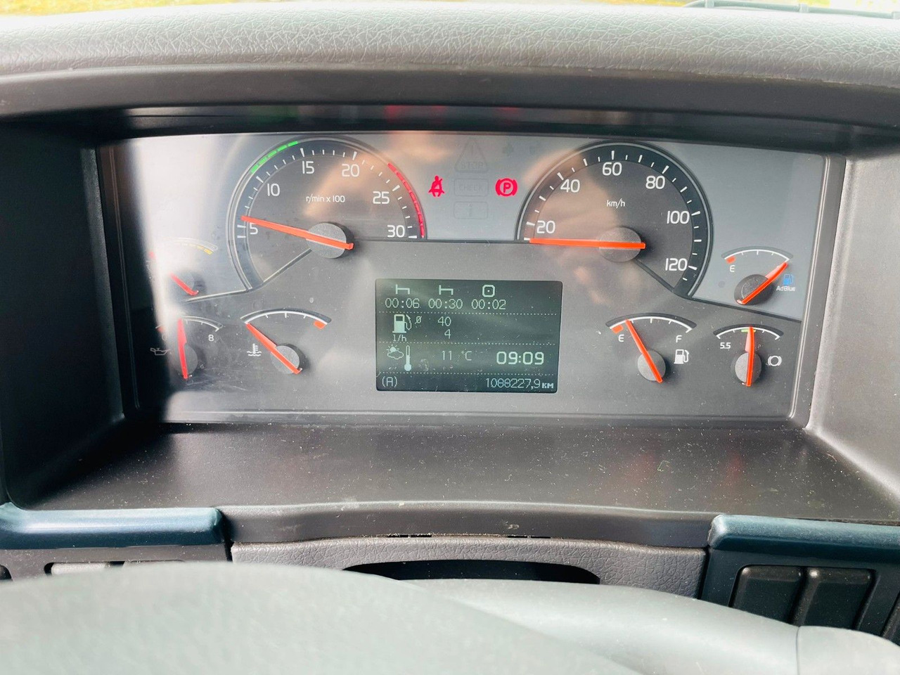 Tractor unit Volvo FH 420 EEV MEGA: picture 15 Tractor unit Volvo FH 420 EEV MEGA: picture 15