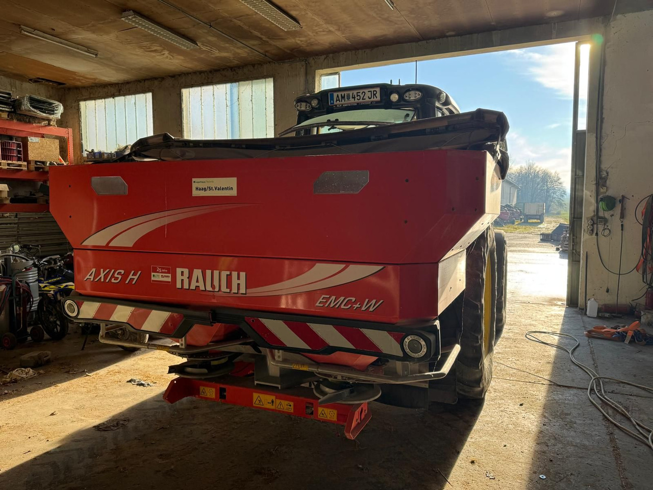 Fertilizer spreader Rauch AXIS H 30.2 EMC + W - SpeedServo: picture 1