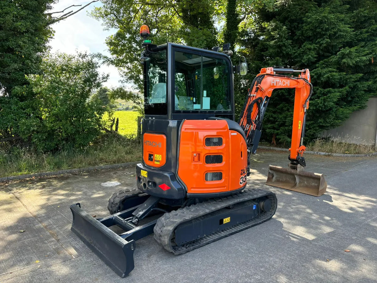 HITACHI 33U-6 - Mini excavator: picture 2 HITACHI 33U-6 - Mini excavator: picture 2