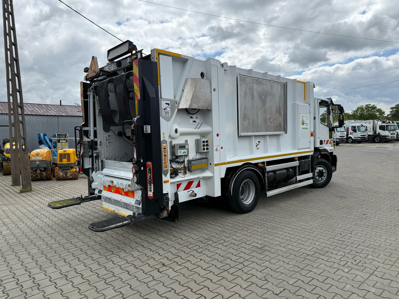 Iveco Eurocargo CNG SEMAT - Garbage truck: picture 4 Iveco Eurocargo CNG SEMAT - Garbage truck: picture 4
