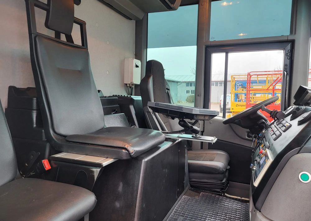 Garbage truck Mercedes-Benz Mercedes-Benz Econic 2630: picture 8