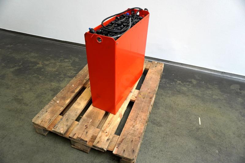 GRUMA 24 Volt 2 PzS 250 Ah - Battery for Material handling equipment: picture 2 GRUMA 24 Volt 2 PzS 250 Ah - Battery for Material handling equipment: picture 2
