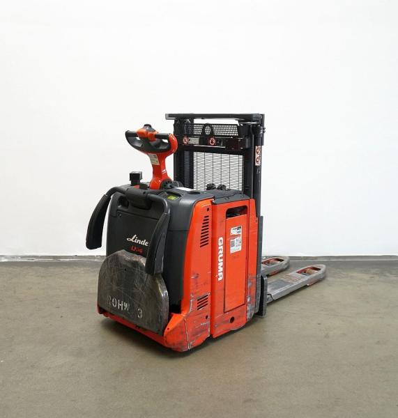 Linde D 14 AP 133 - Stacker: picture 3 Linde D 14 AP 133 - Stacker: picture 3