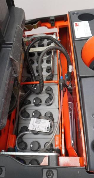 Linde D 14 AP 133 - Stacker: picture 5 Linde D 14 AP 133 - Stacker: picture 5
