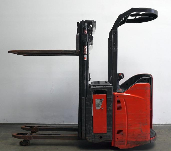 Linde D 14 SP 133 - Stacker: picture 2 Linde D 14 SP 133 - Stacker: picture 2